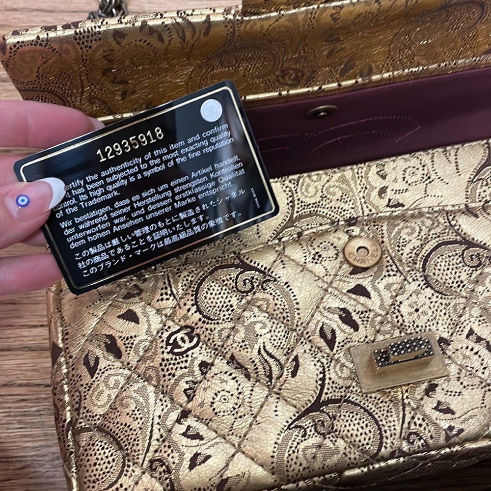 Chanel 🔥limited edition 🔥gold classic medium reissue - Picture 13 of 14